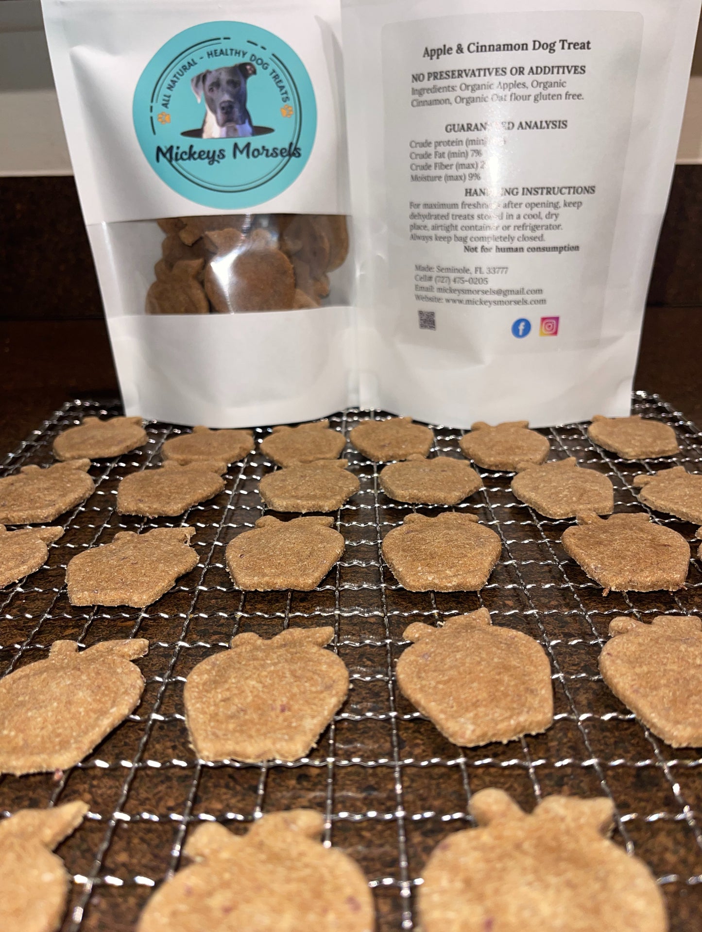 Apple & Cinnamon Dog Treats 4oz